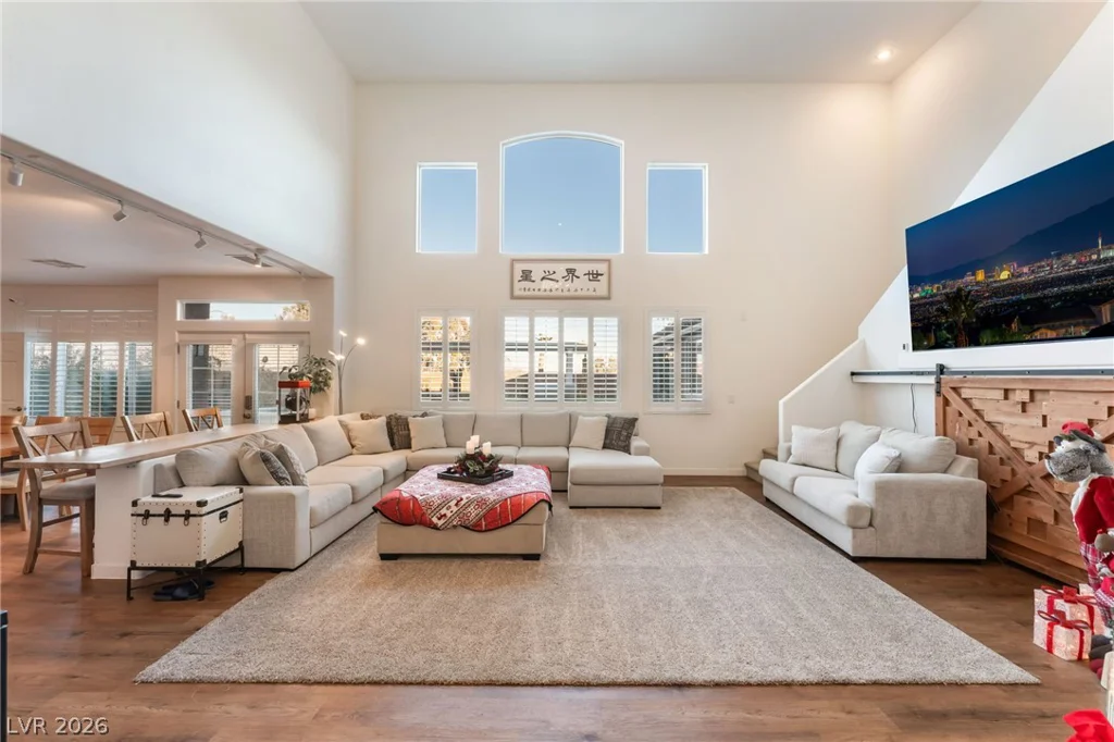 9404 Empire Rock, Las Vegas, NV 89143