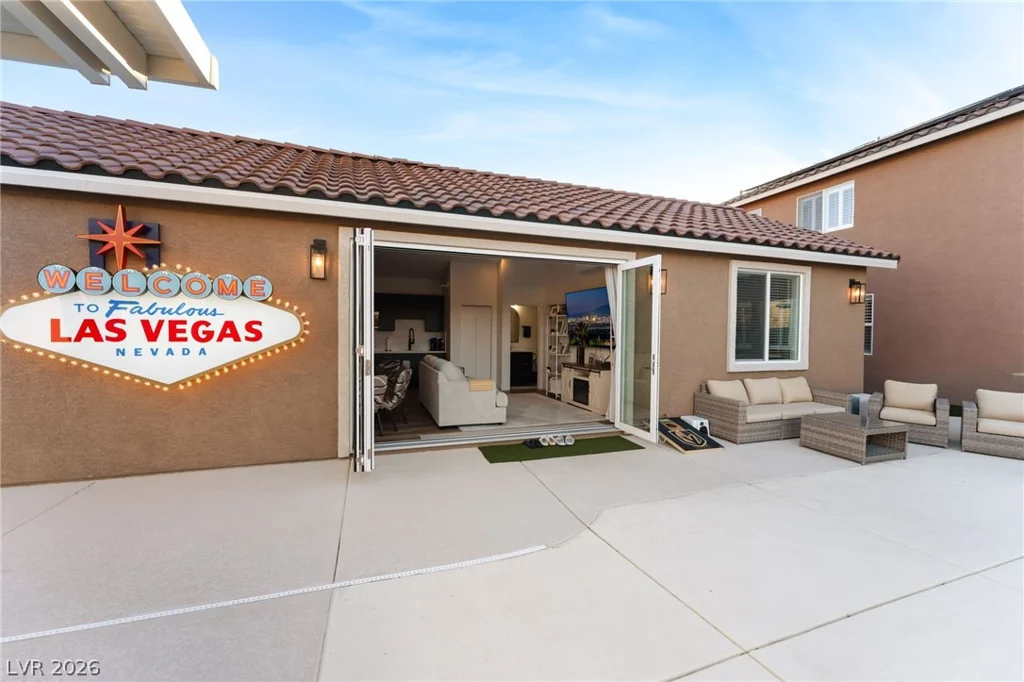 9404 Empire Rock, Las Vegas, NV 89143