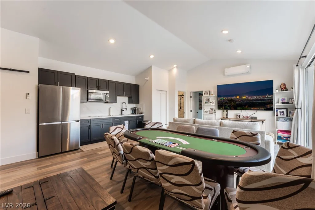 9404 Empire Rock, Las Vegas, NV 89143
