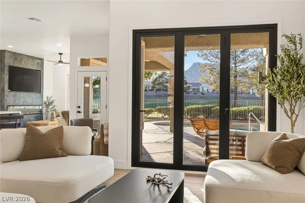 2929 Haddon, Las Vegas, NV 89134