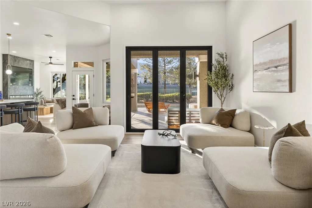 2929 Haddon, Las Vegas, NV 89134