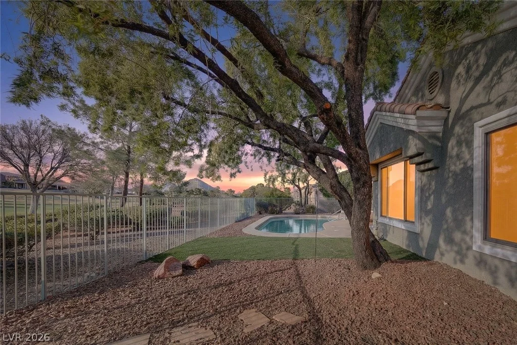 2929 Haddon, Las Vegas, NV 89134