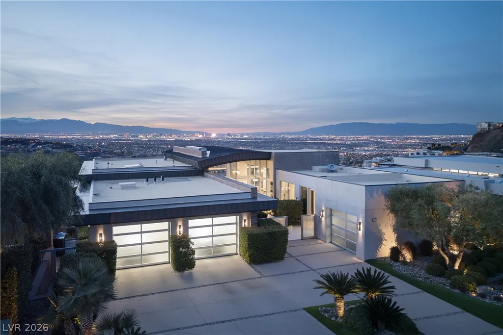 677 Tranquil Rim, Henderson, NV 89012