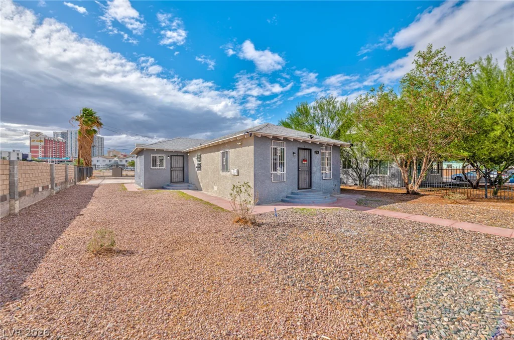 339 10th, Las Vegas, NV 89101