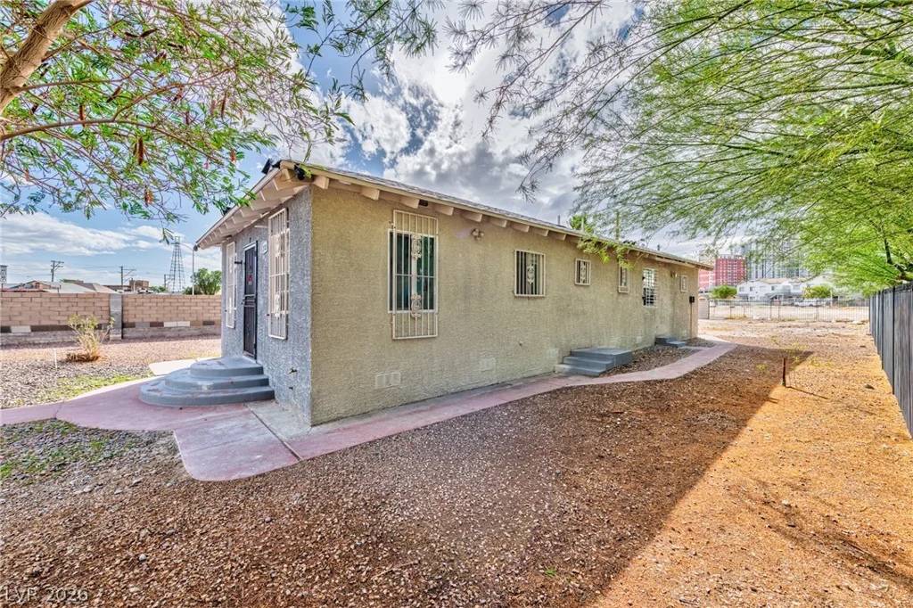 339 10th, Las Vegas, NV 89101