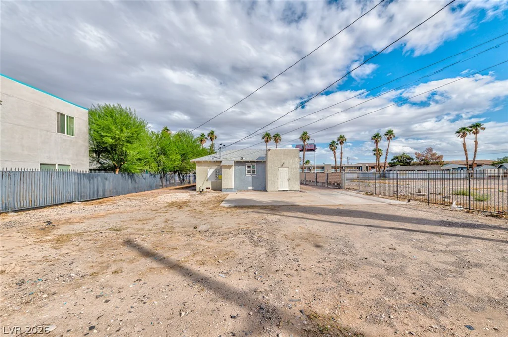 339 10th, Las Vegas, NV 89101