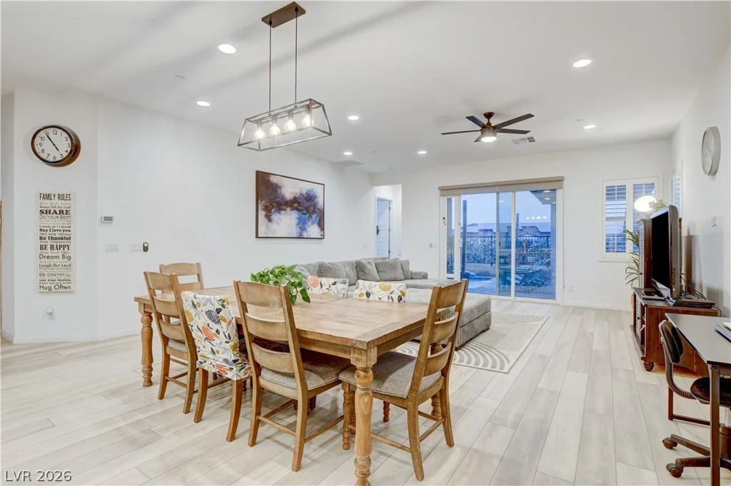 10250 Millholm, Las Vegas, NV 89166