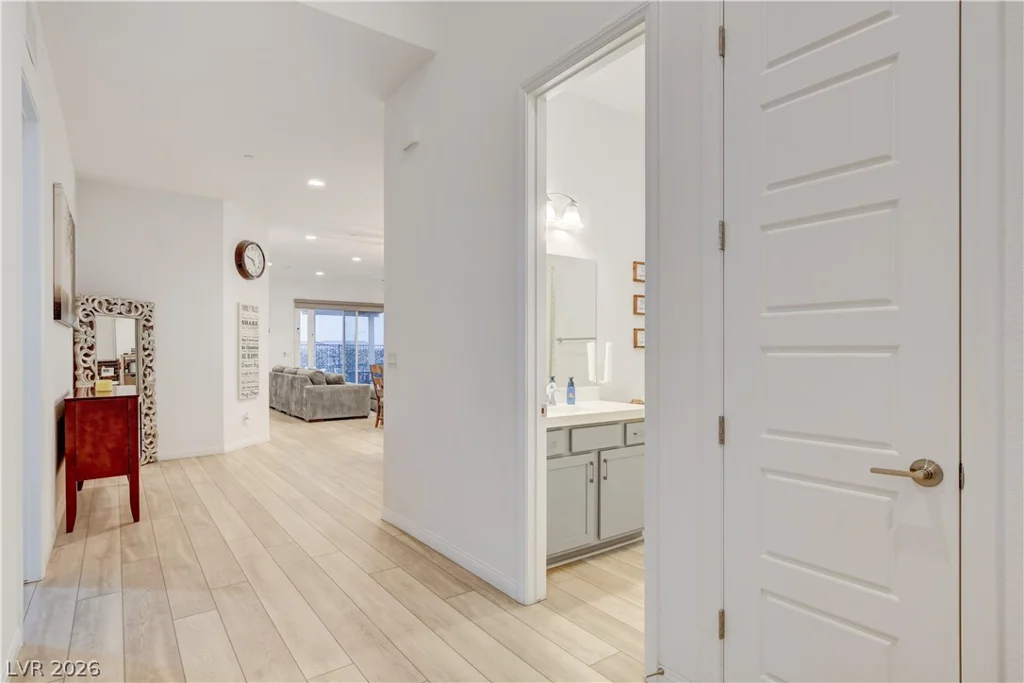 10250 Millholm, Las Vegas, NV 89166