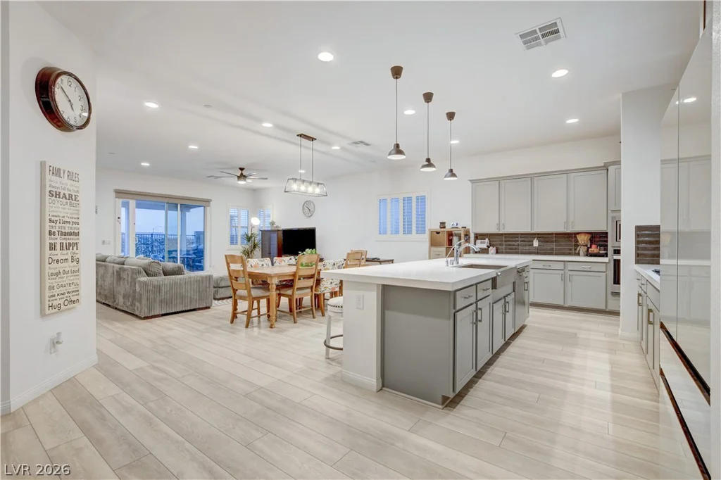 10250 Millholm, Las Vegas, NV 89166