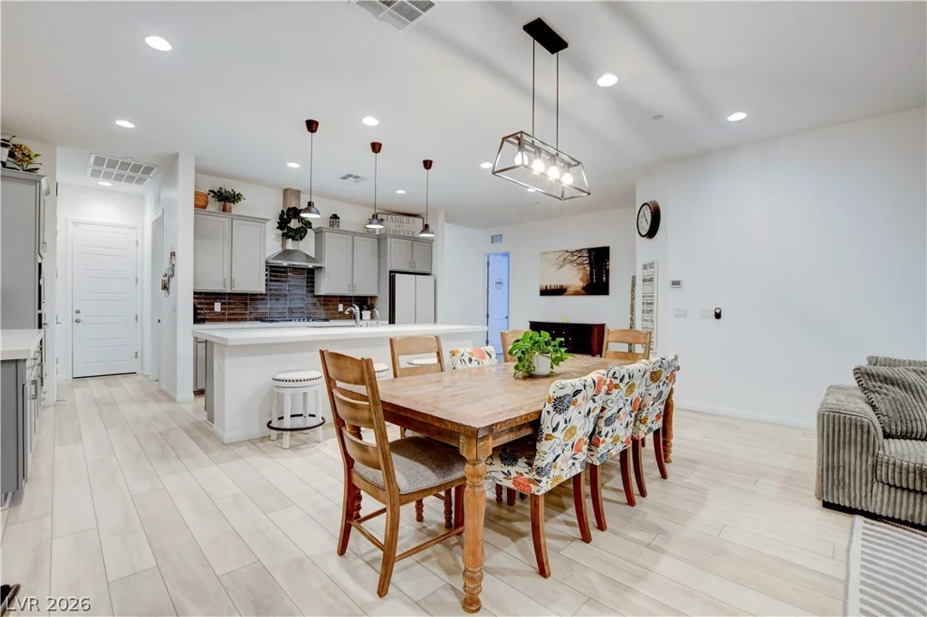 10250 Millholm, Las Vegas, NV 89166