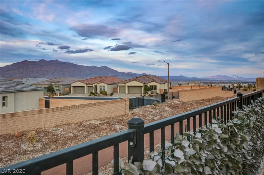 10250 Millholm, Las Vegas, NV 89166