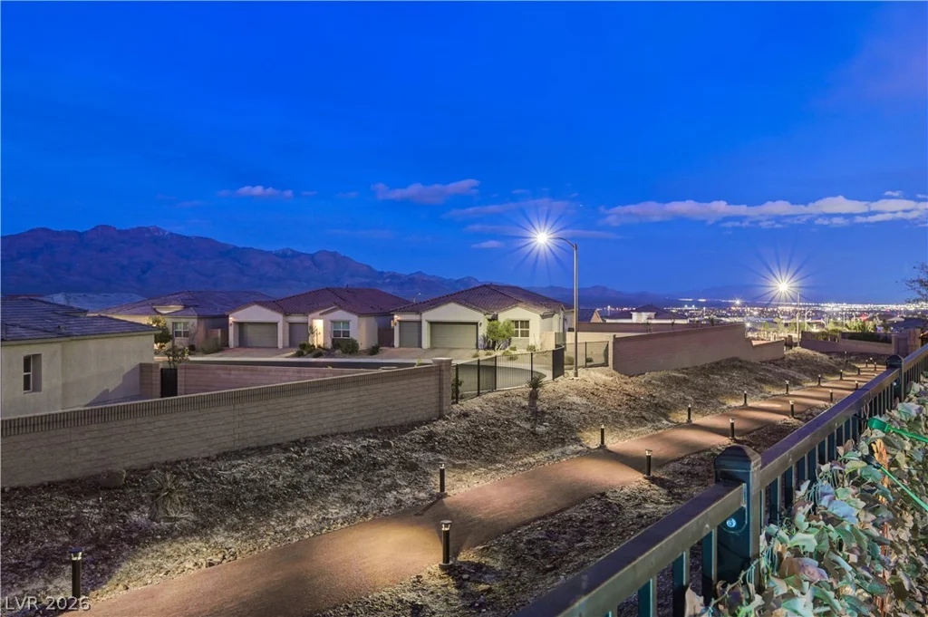 10250 Millholm, Las Vegas, NV 89166