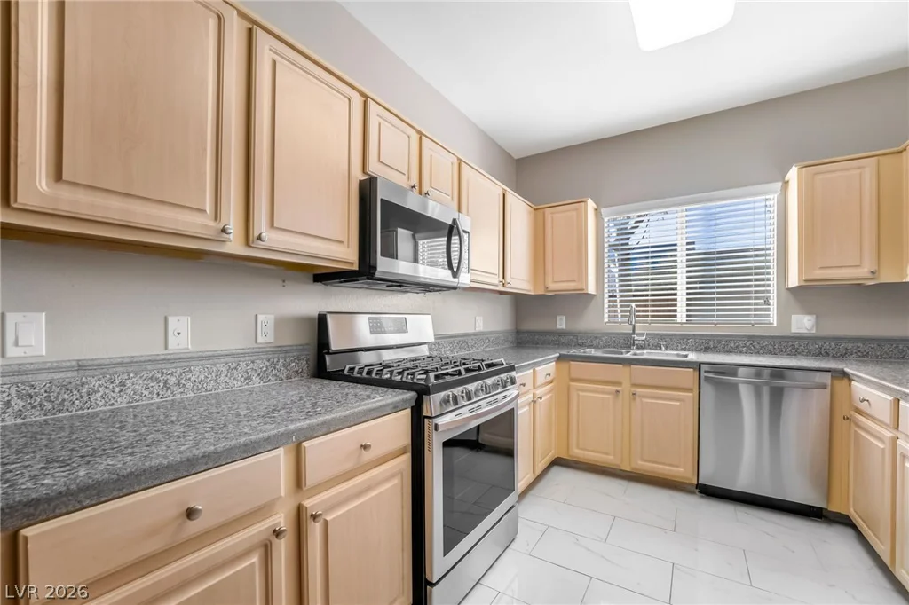 5250 Rainbow, Las Vegas, NV 89118