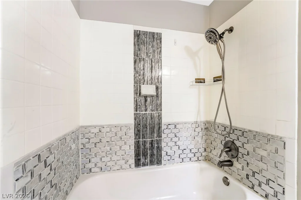 5250 Rainbow, Las Vegas, NV 89118