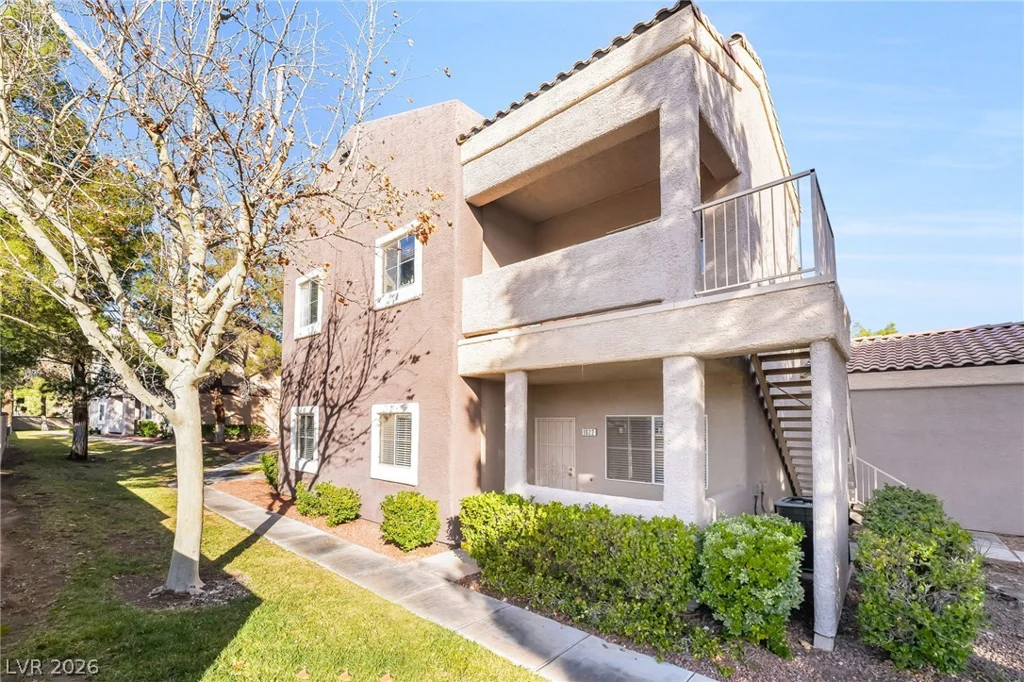 5250 Rainbow, Las Vegas, NV 89118