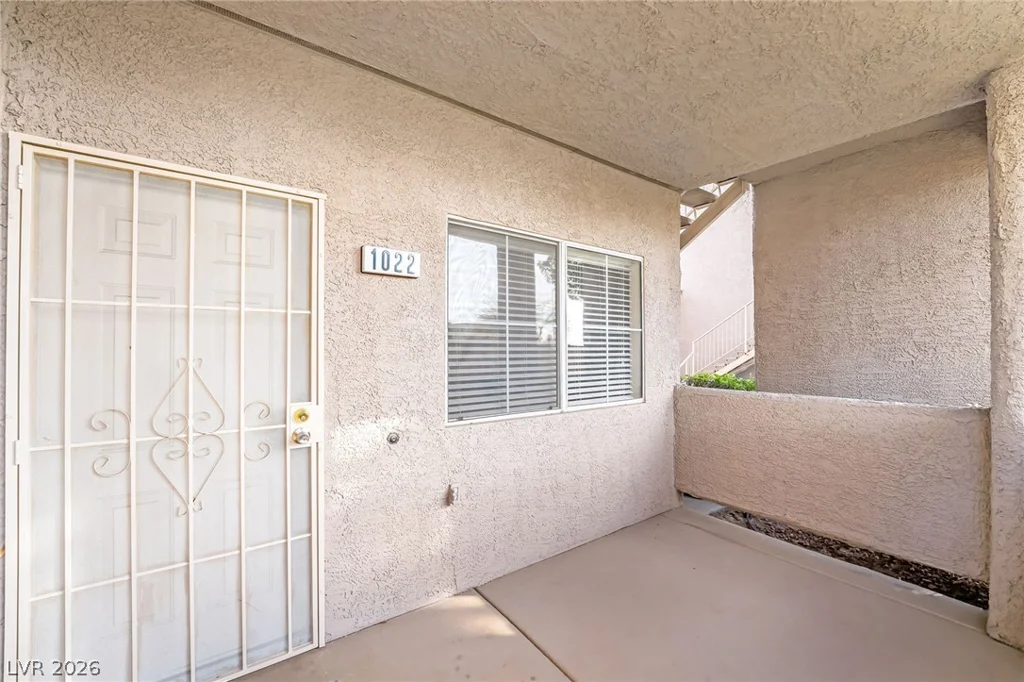 5250 Rainbow, Las Vegas, NV 89118