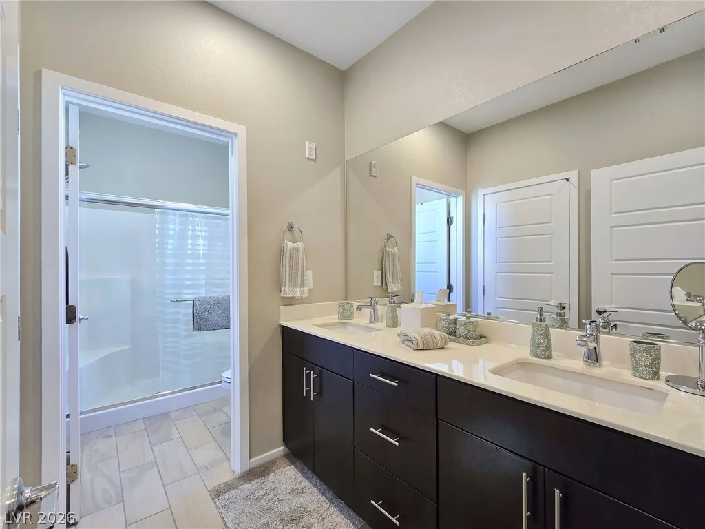11256 Rainbow Peak, Las Vegas, NV 89135