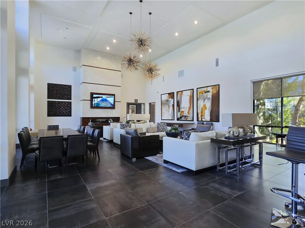 11256 Rainbow Peak, Las Vegas, NV 89135