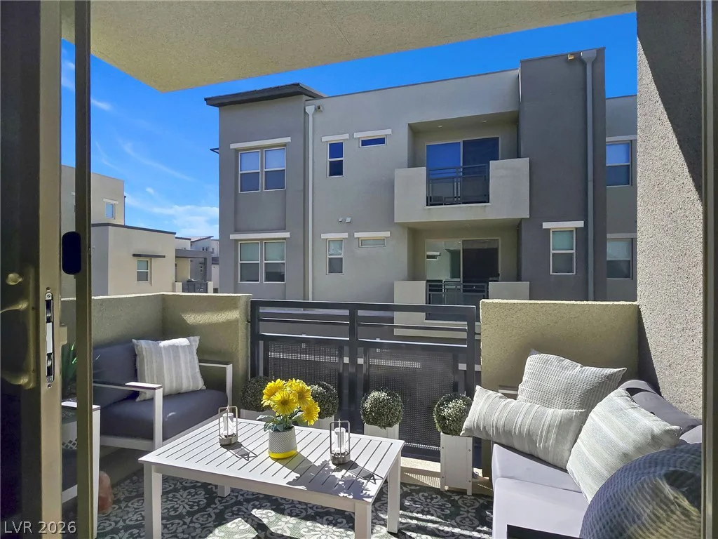 11256 Rainbow Peak, Las Vegas, NV 89135