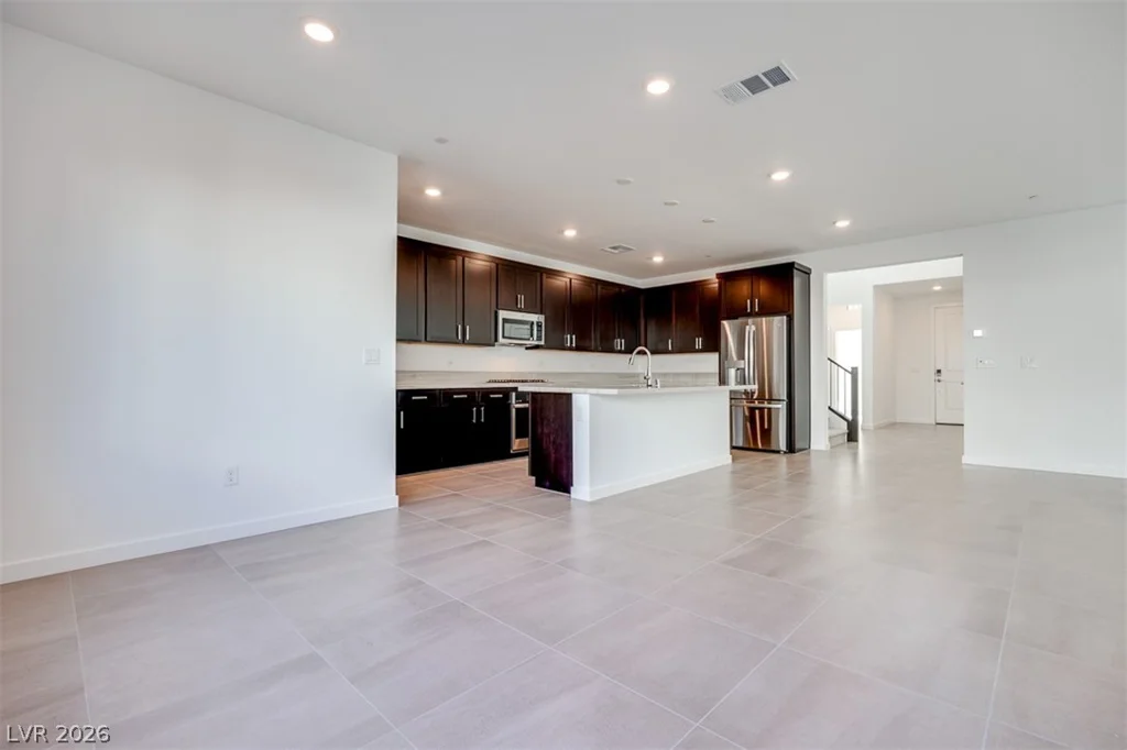 10472 Mountain Aster, Las Vegas, NV 89166