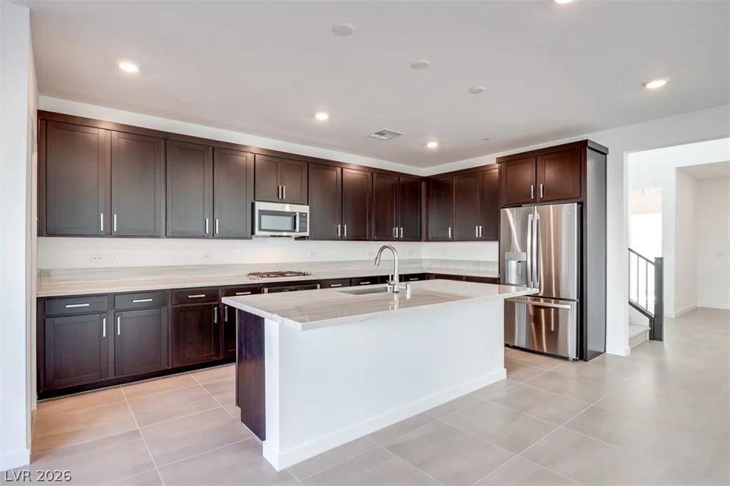 10472 Mountain Aster, Las Vegas, NV 89166