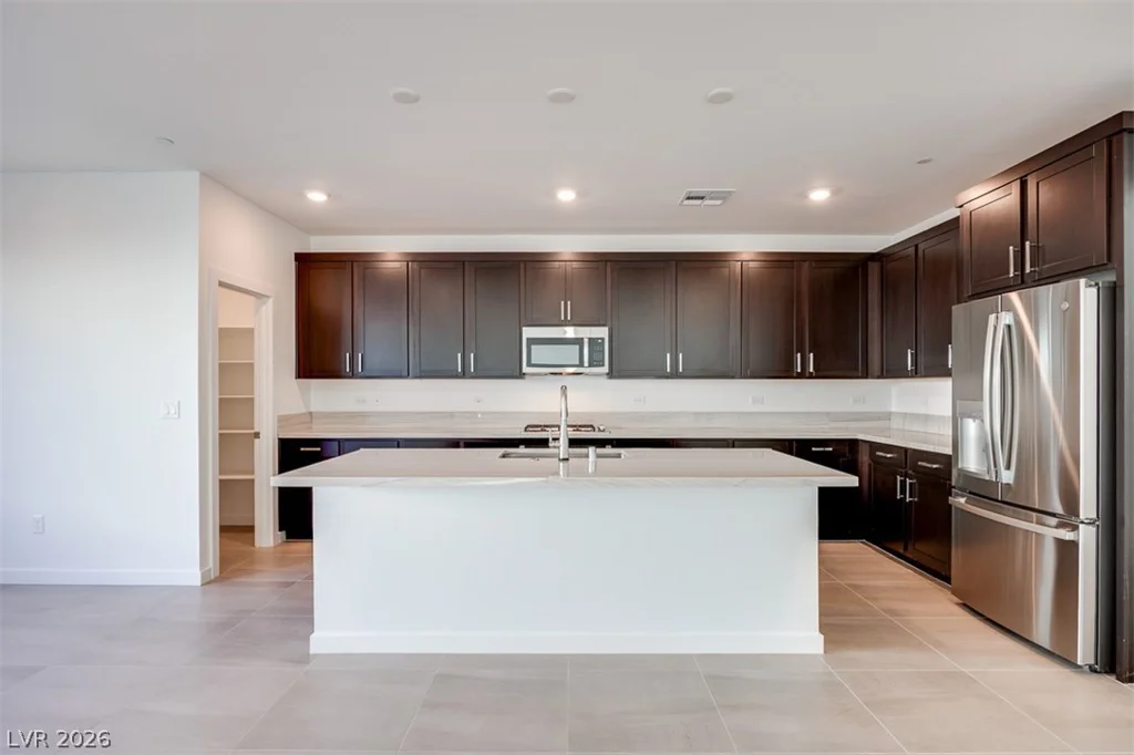 10472 Mountain Aster, Las Vegas, NV 89166
