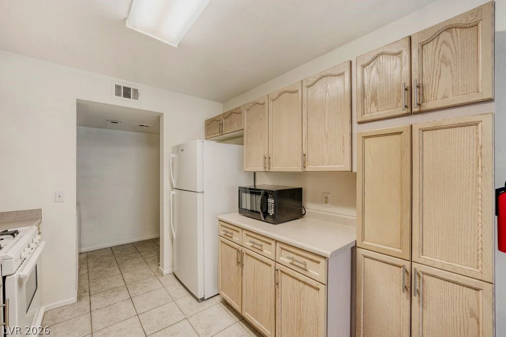8412 Blue Island, Las Vegas, NV 89129