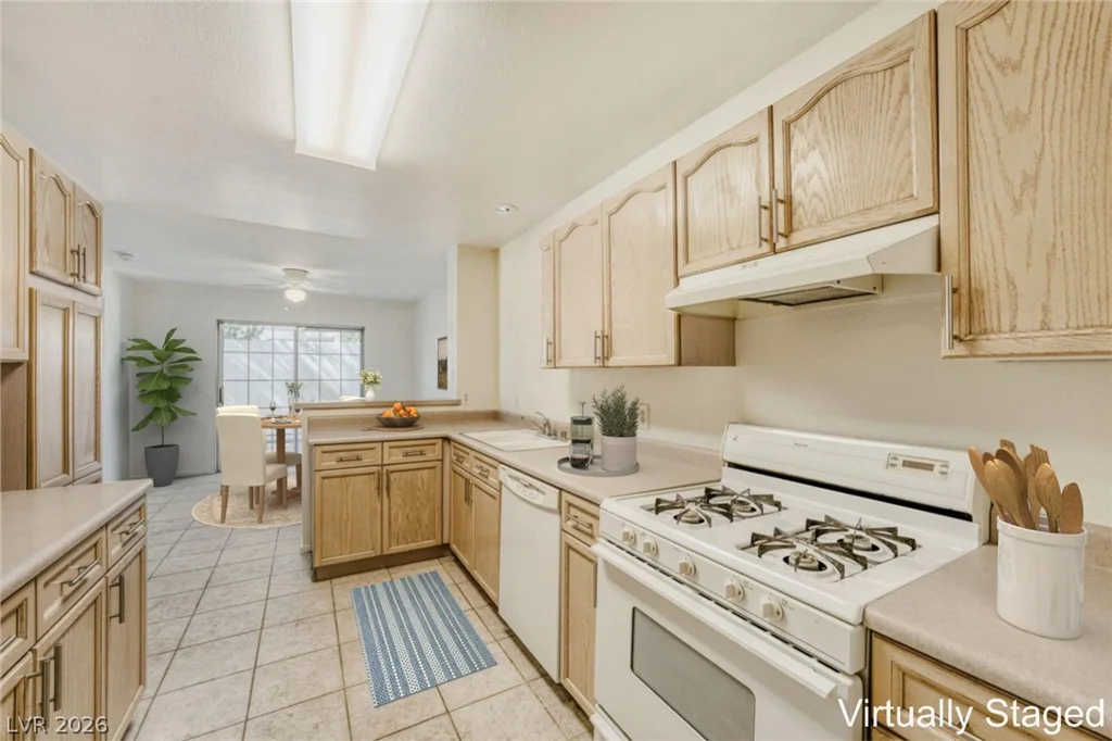 8412 Blue Island, Las Vegas, NV 89129
