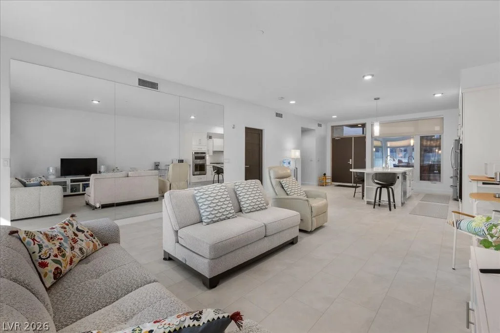 8925 Flamingo, Las Vegas, NV 89147
