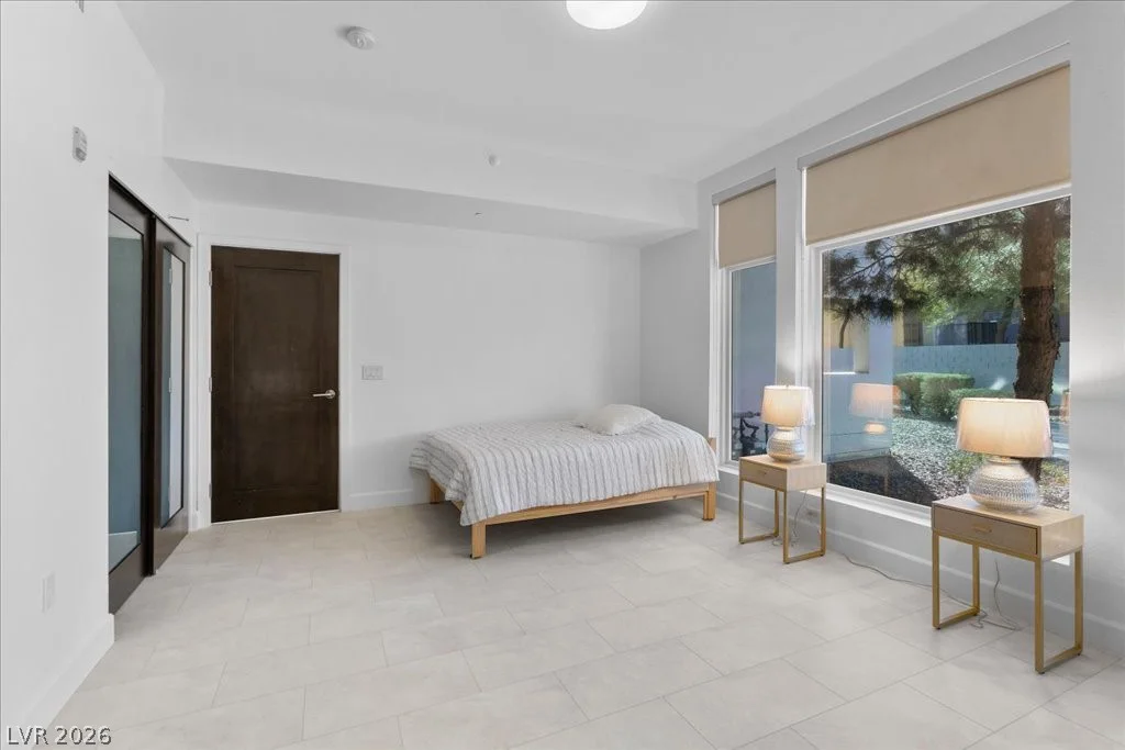 8925 Flamingo, Las Vegas, NV 89147
