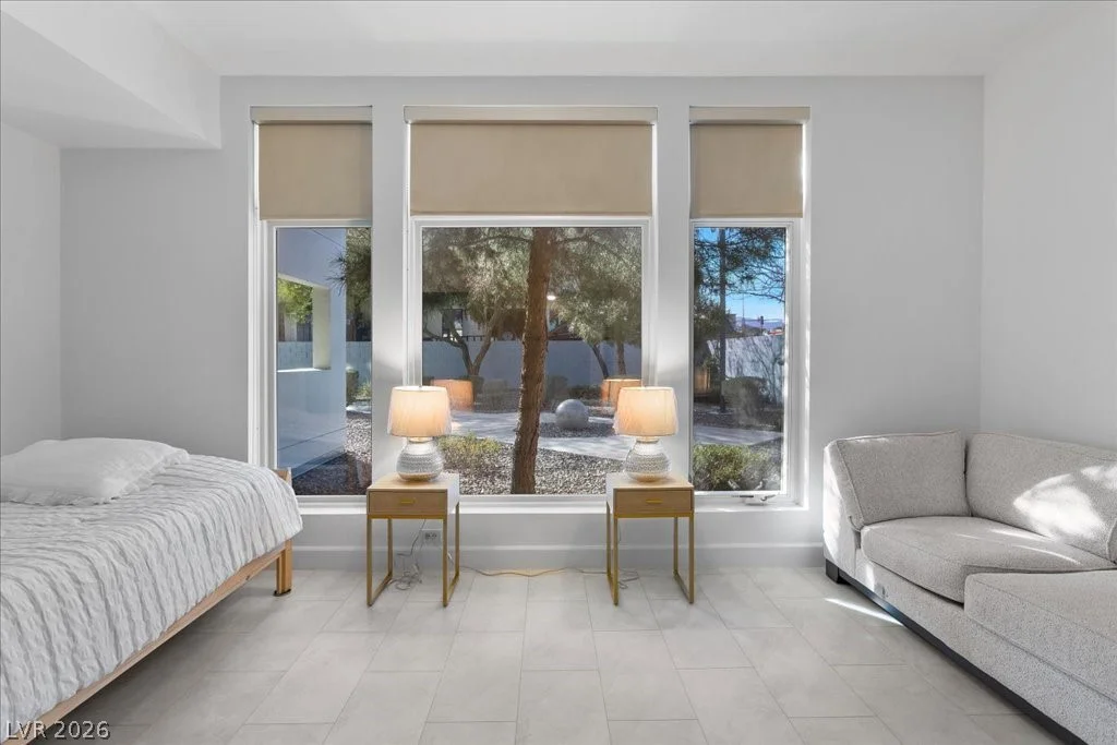 8925 Flamingo, Las Vegas, NV 89147