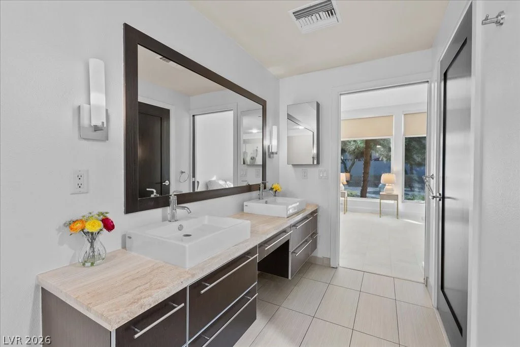 8925 Flamingo, Las Vegas, NV 89147