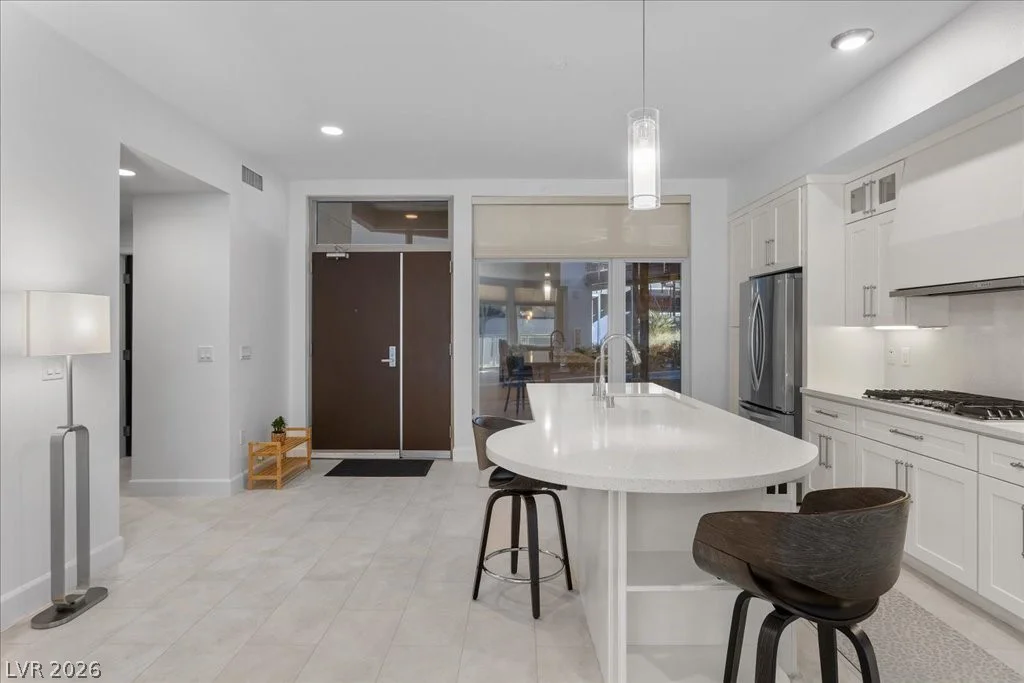 8925 Flamingo, Las Vegas, NV 89147