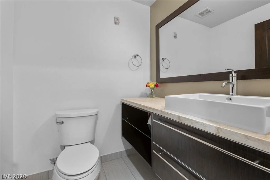 8925 Flamingo, Las Vegas, NV 89147