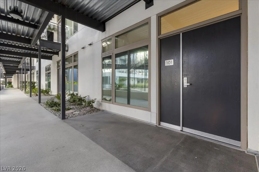 8925 Flamingo, Las Vegas, NV 89147