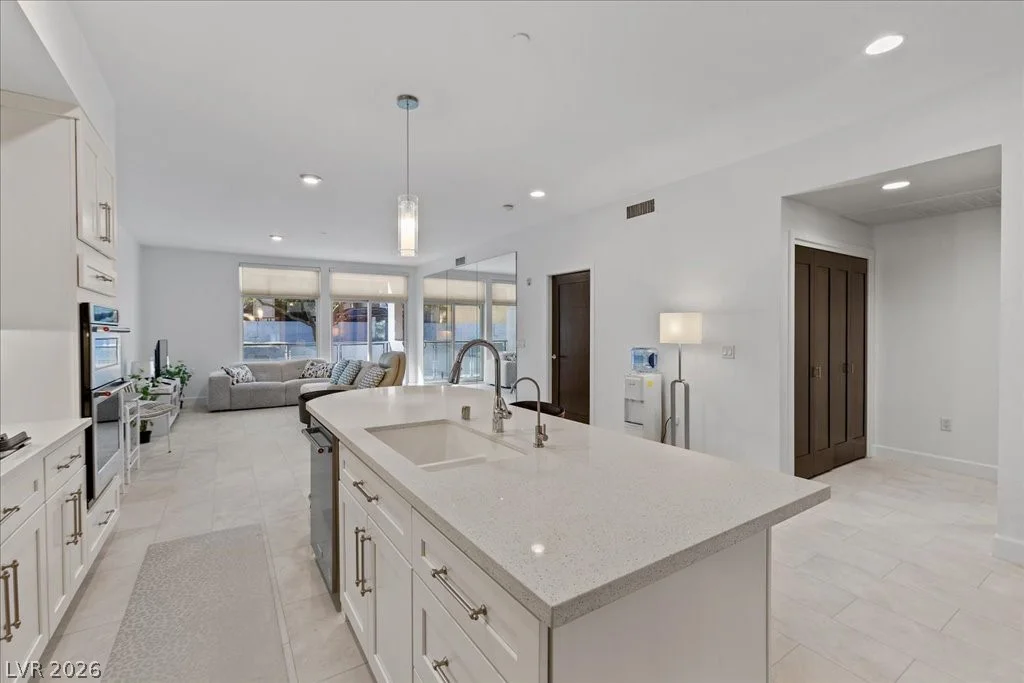 8925 Flamingo, Las Vegas, NV 89147