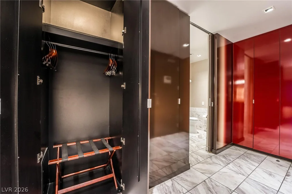 4381 Flamingo, Las Vegas, NV 89103