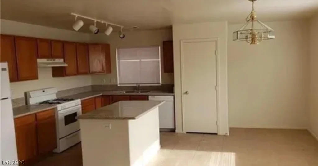 5987 Stone Hollow, Las Vegas, NV 89156
