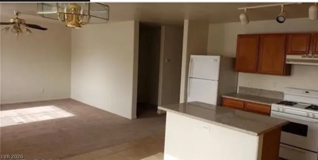 5987 Stone Hollow, Las Vegas, NV 89156