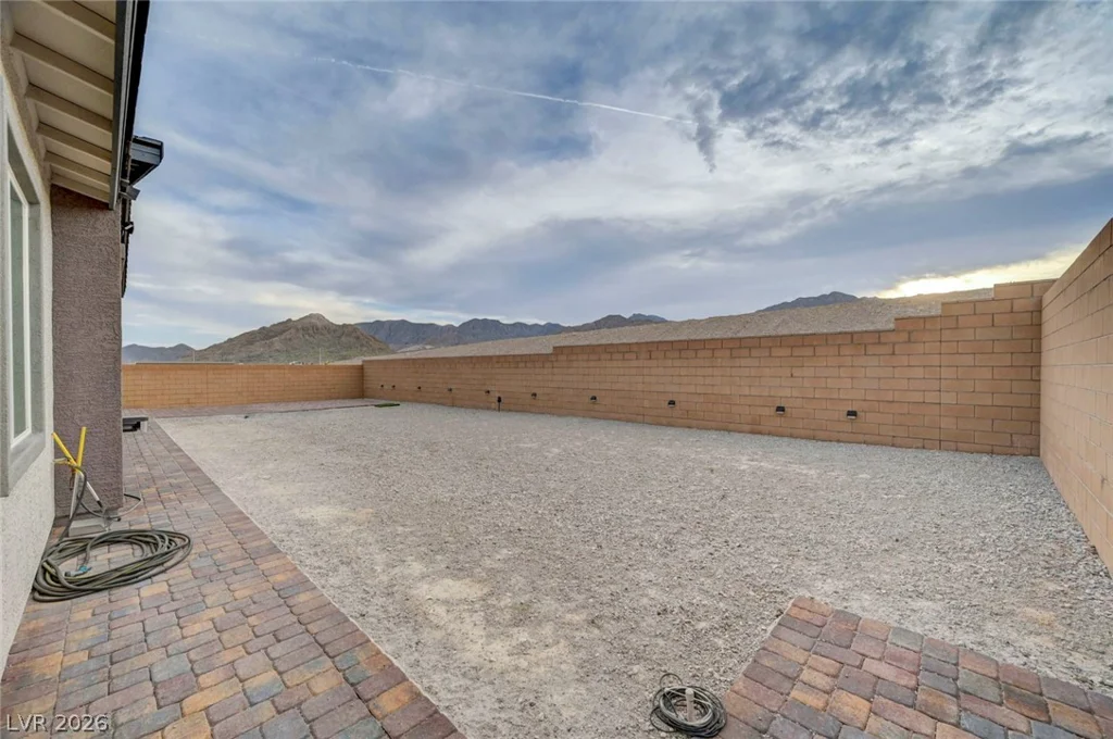 6313 Echo Landing, Las Vegas, NV 89166