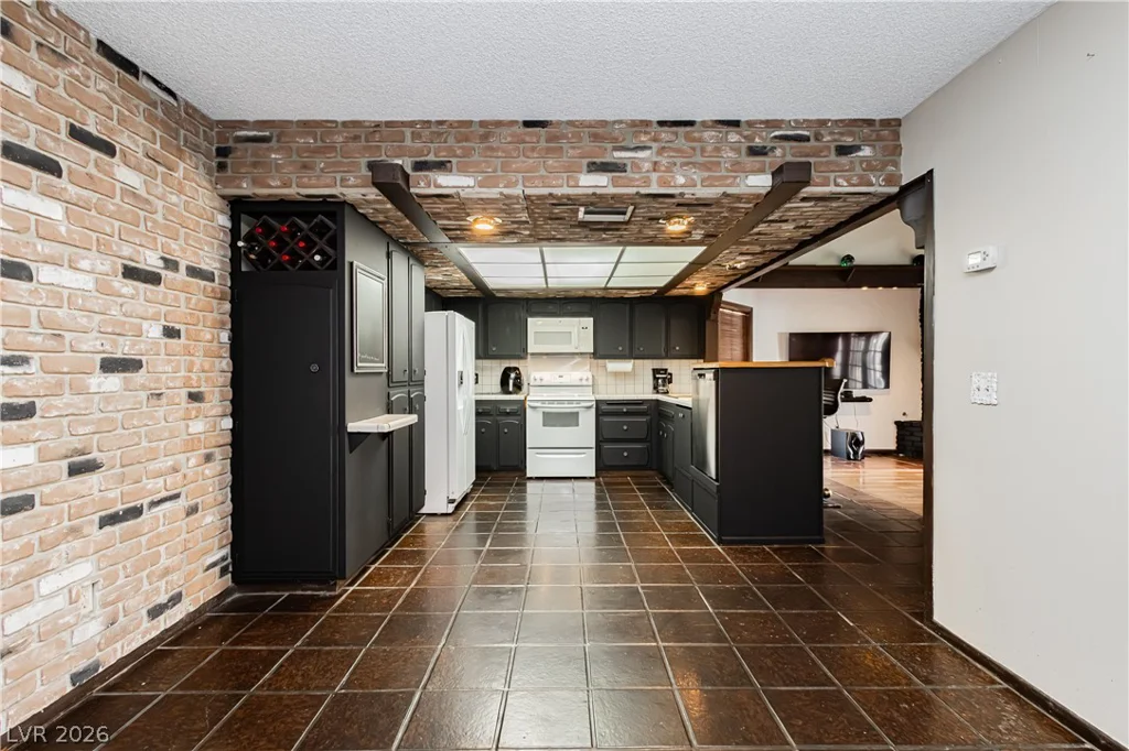 4492 Rochelle, Las Vegas, NV 89121