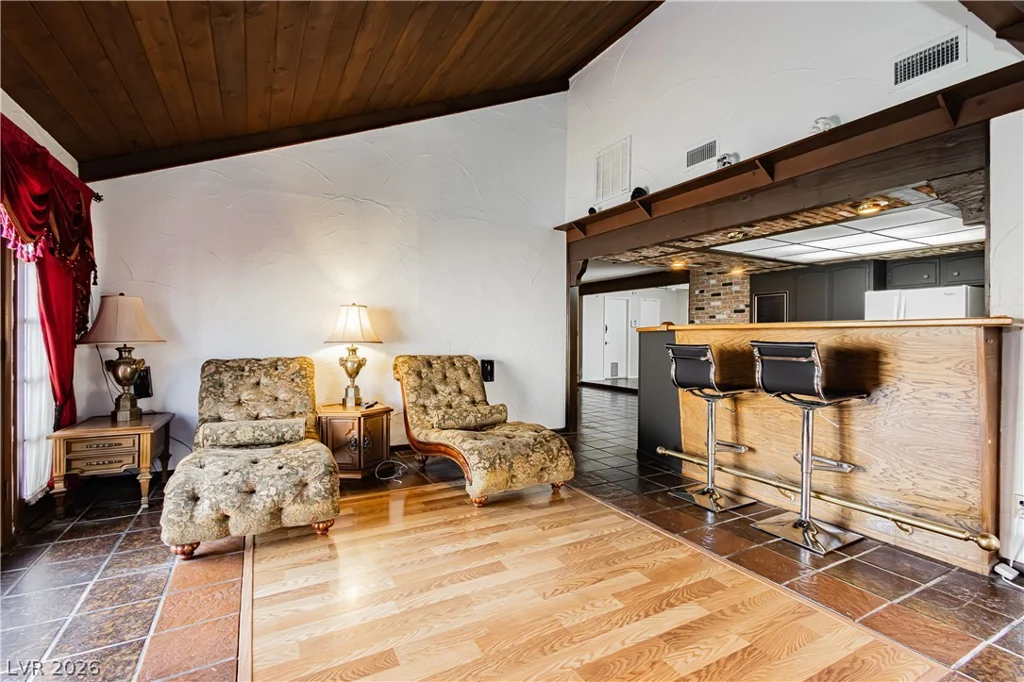 4492 Rochelle, Las Vegas, NV 89121