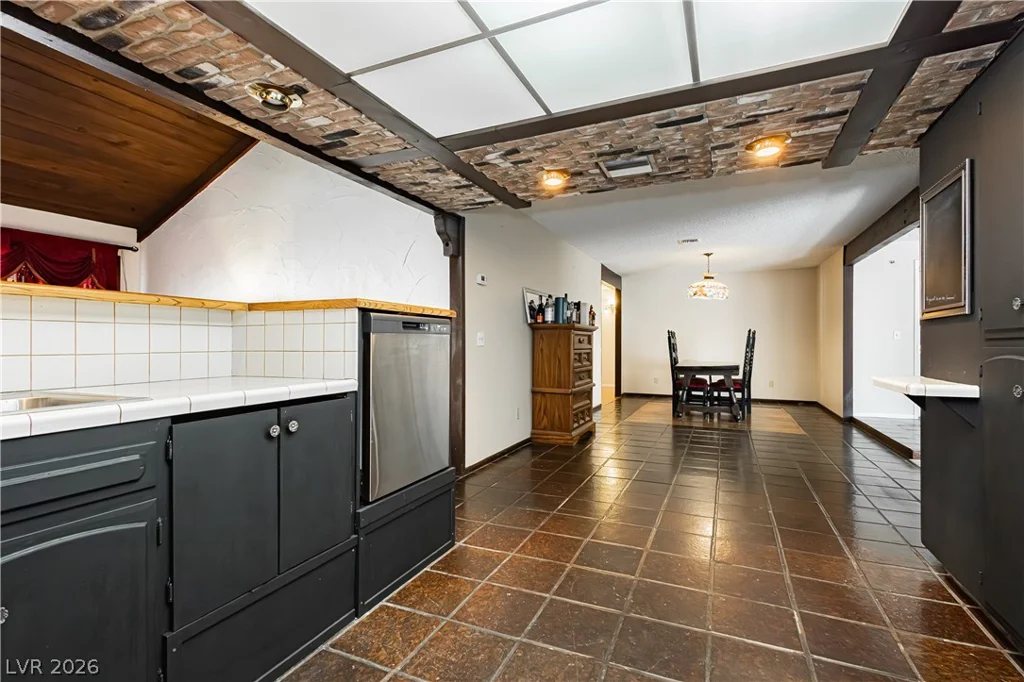 4492 Rochelle, Las Vegas, NV 89121