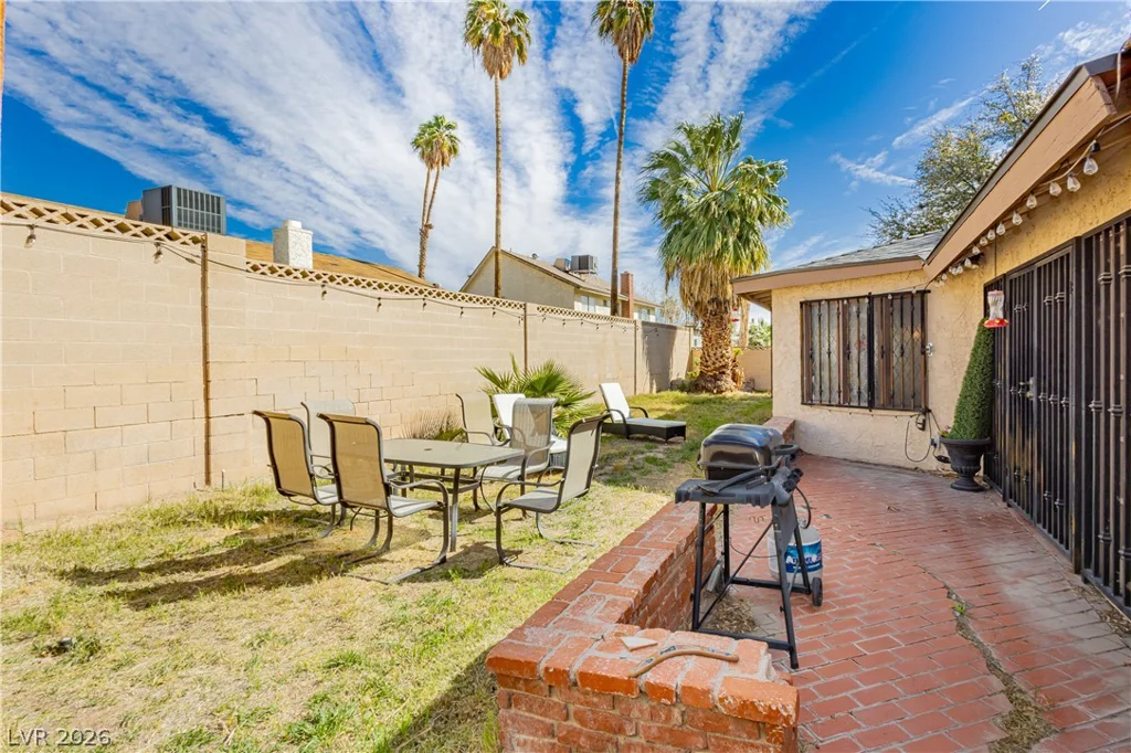 4492 Rochelle, Las Vegas, NV 89121