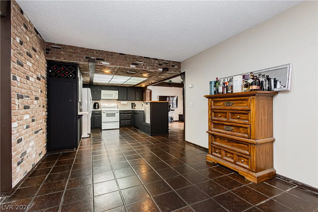 4492 Rochelle, Las Vegas, NV 89121