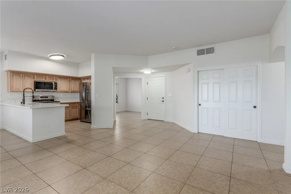 4820 Black Bear, Las Vegas, NV 89149