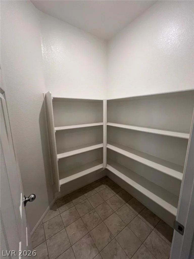 6071 Castle Gardens, Las Vegas, NV 89130