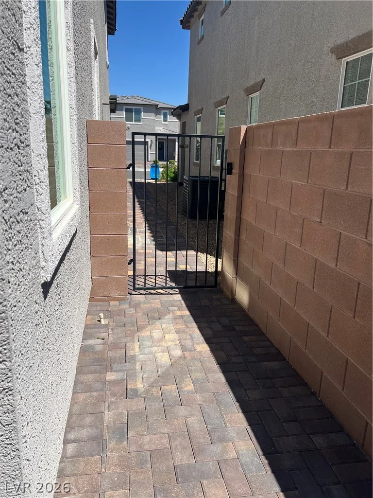 6071 Castle Gardens, Las Vegas, NV 89130