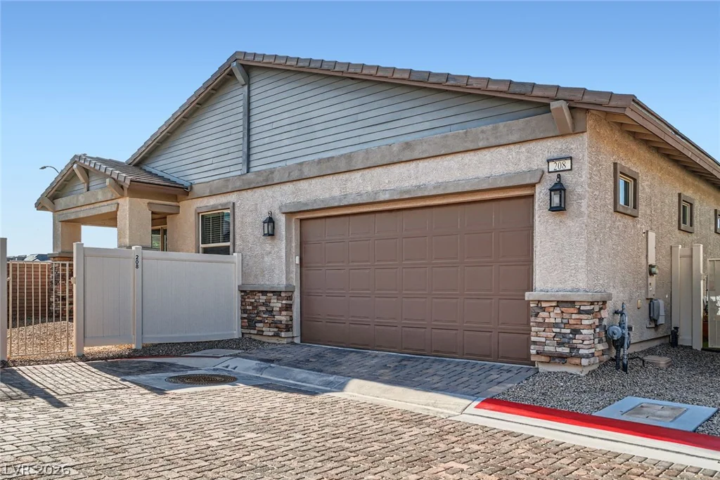 208 Coltrane Canyon, Henderson, NV 89011