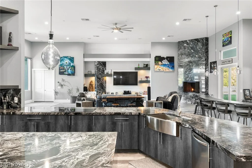 6731 Via Provenza, Las Vegas, NV 89131